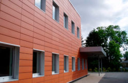 вентилируемый фасад оранжевого цвета